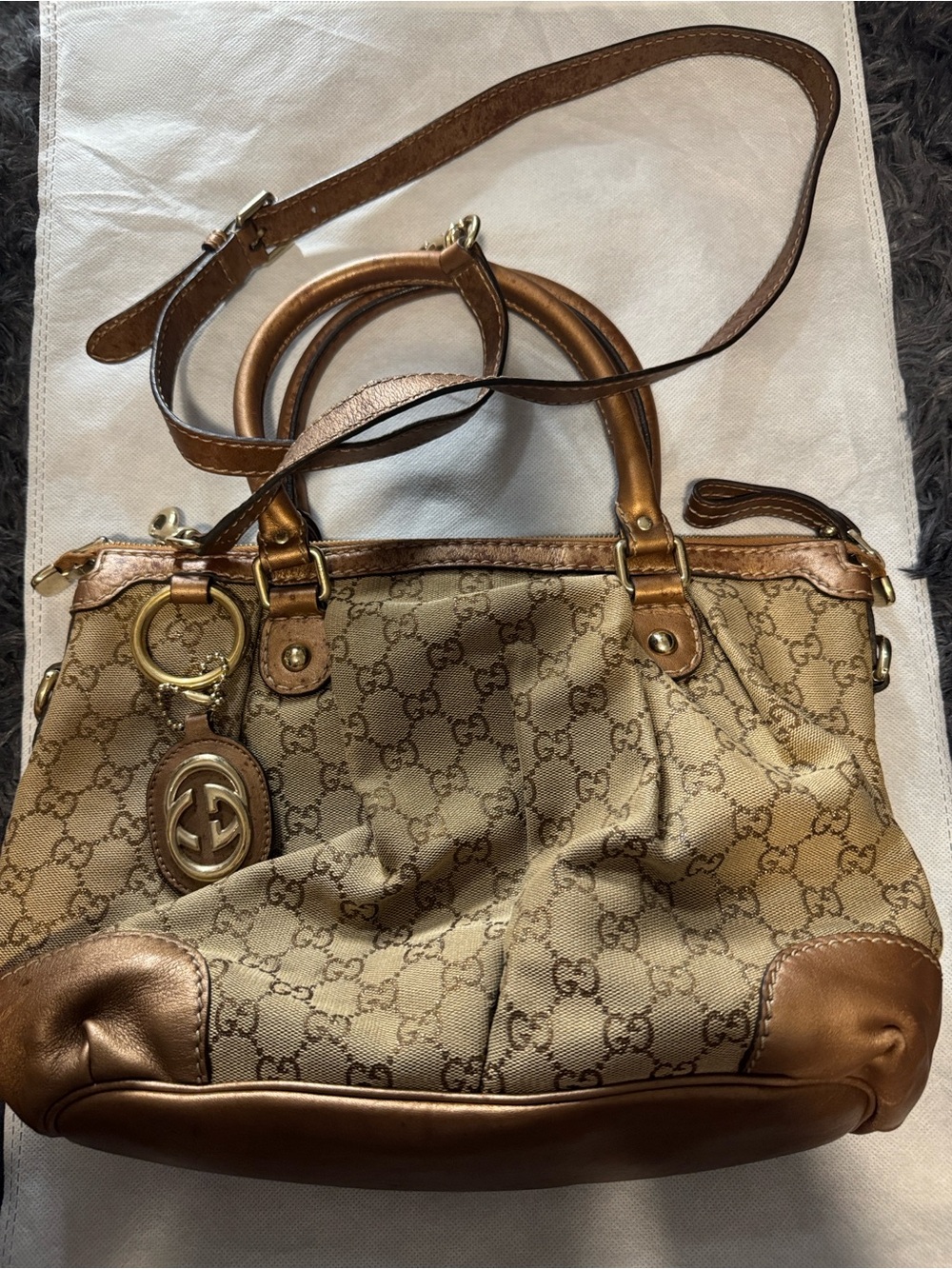 Gucci Sukey Medium GG Canvas